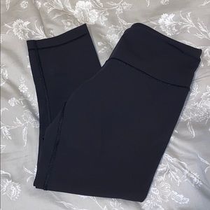Size 4 cropped lululemons